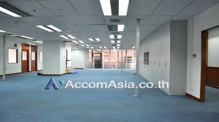 12  Office Space For Rent in Ratchadapisek ,Bangkok MRT Rama 9 at Chamnan Phenjati Business Center AA12603